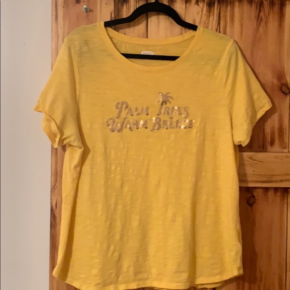 Old navy t shirt